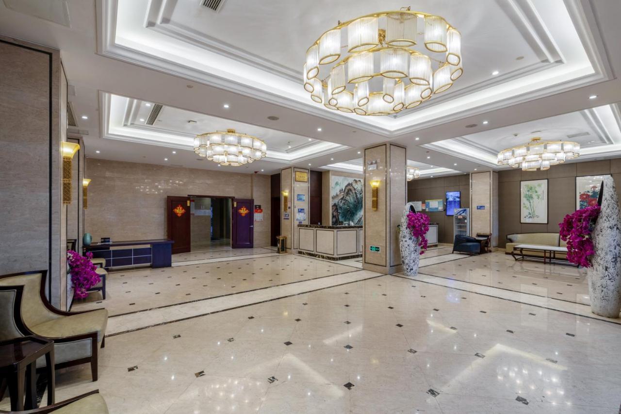 Huzhou Wealth Hotel Exteriér fotografie