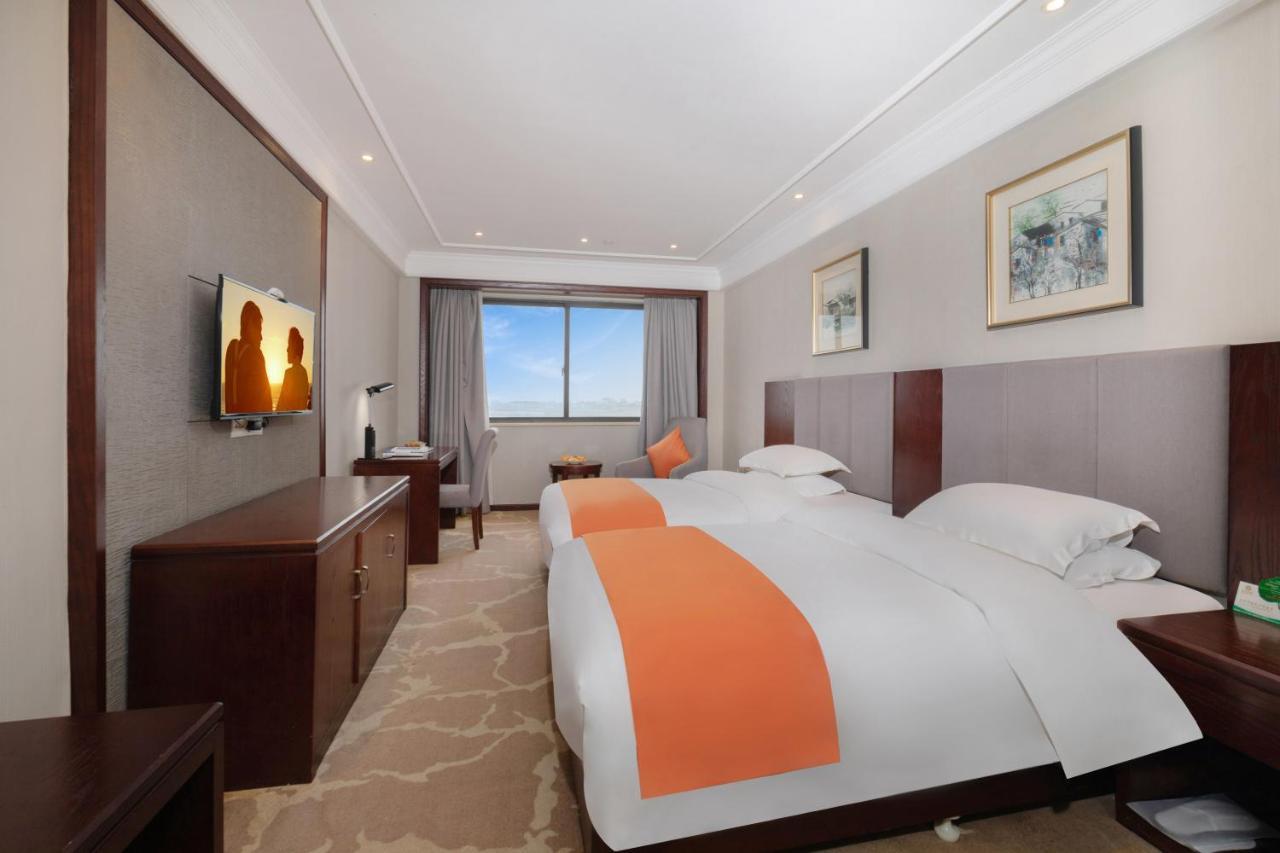 Huzhou Wealth Hotel Exteriér fotografie