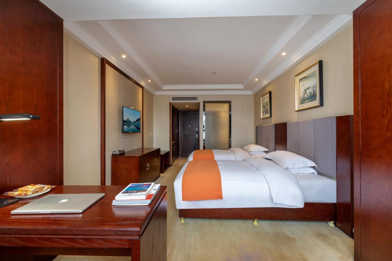 Huzhou Wealth Hotel Exteriér fotografie