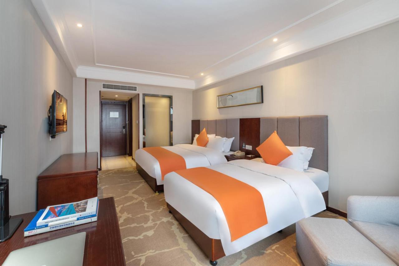 Huzhou Wealth Hotel Exteriér fotografie