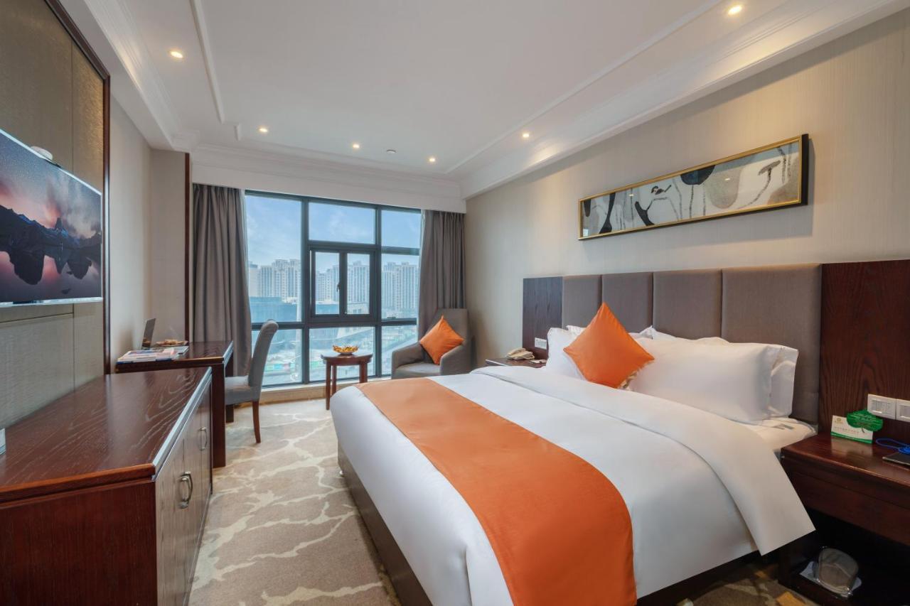 Huzhou Wealth Hotel Exteriér fotografie