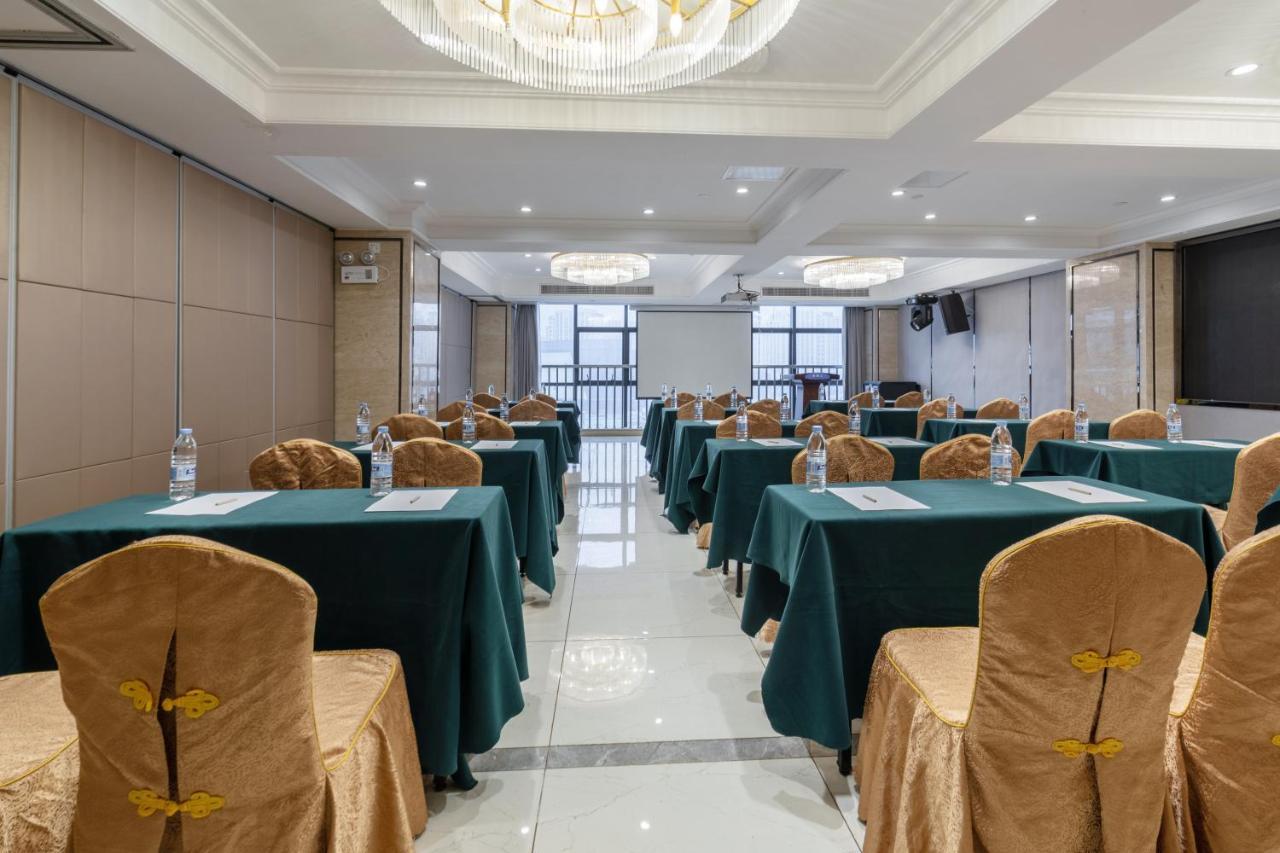 Huzhou Wealth Hotel Exteriér fotografie