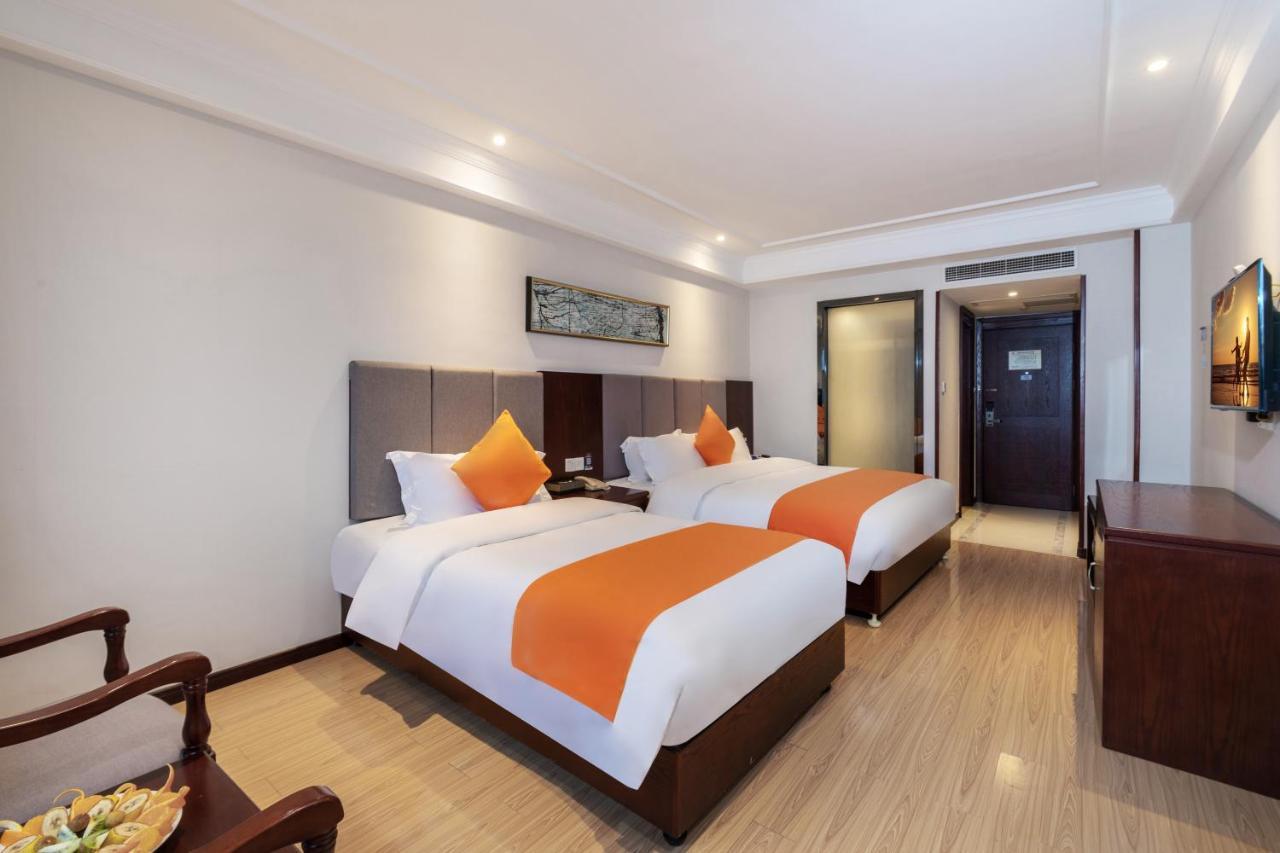 Huzhou Wealth Hotel Exteriér fotografie