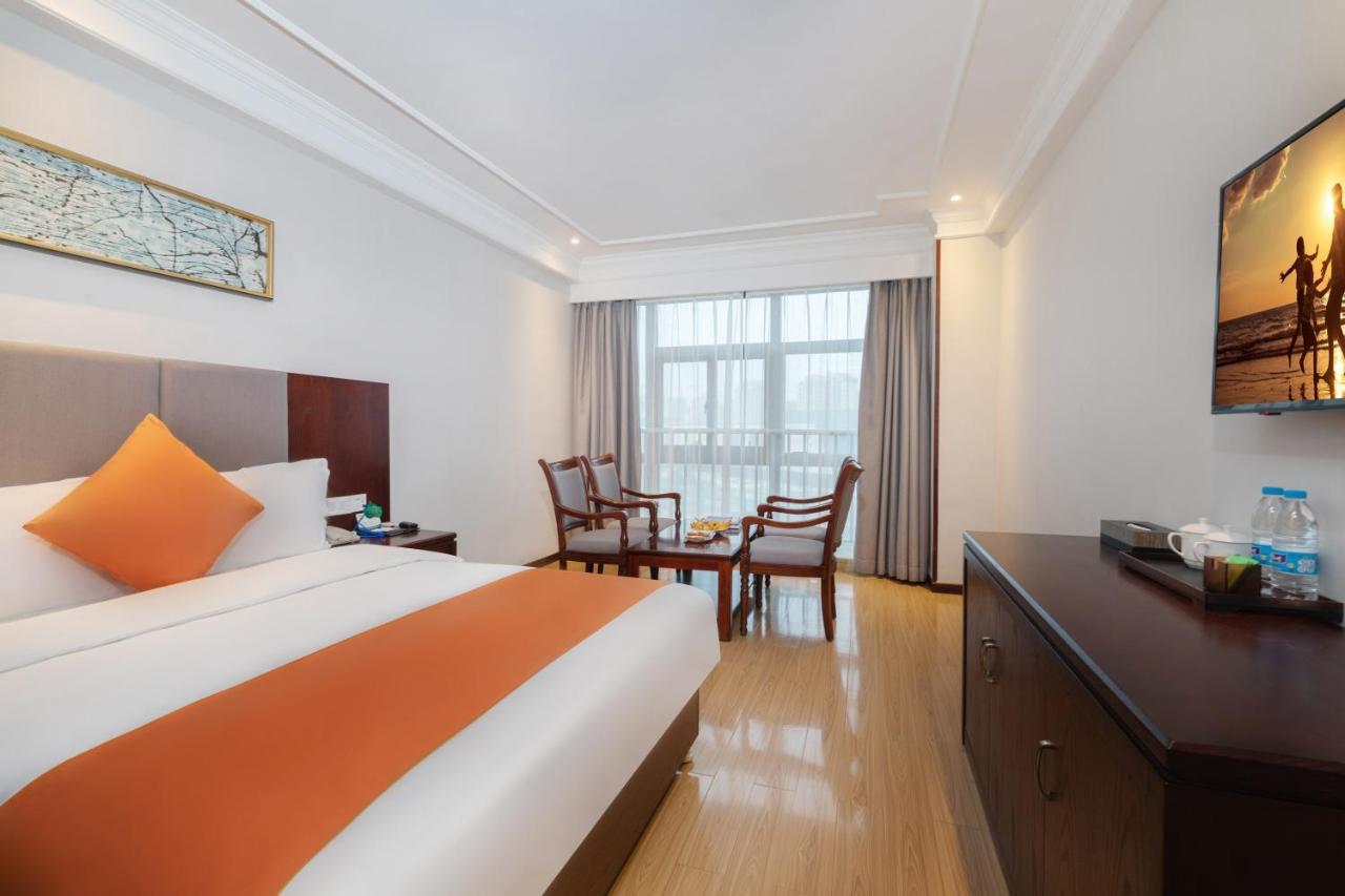 Huzhou Wealth Hotel Exteriér fotografie