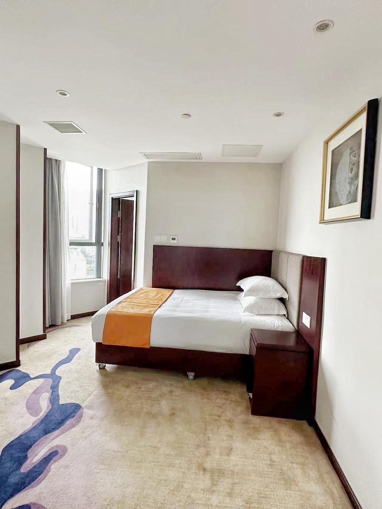 Huzhou Wealth Hotel Exteriér fotografie